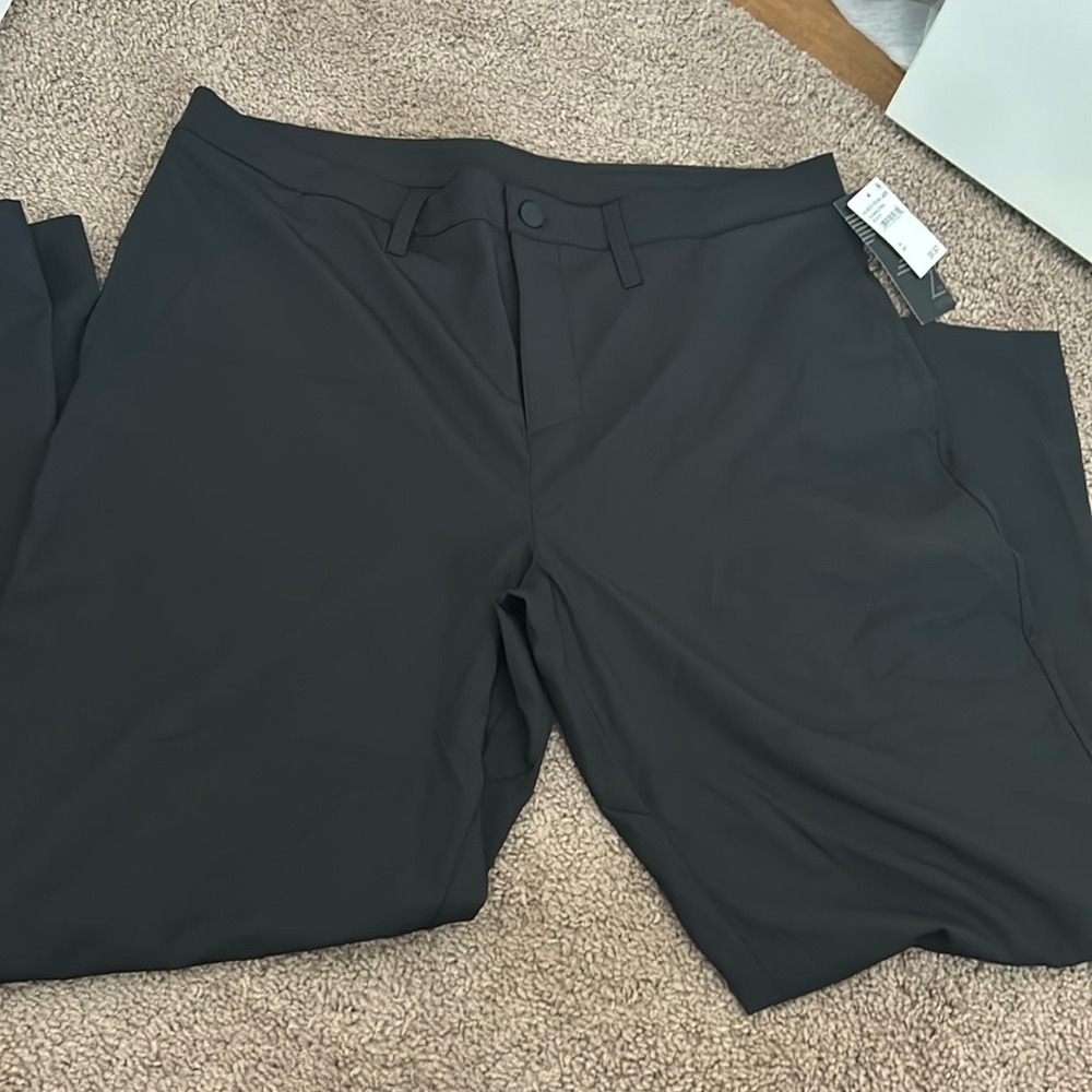 NWT men’s Zella track pants